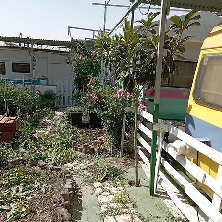 Caravanas Y Habitaciones Para Relajarse 삭스 외부 사진