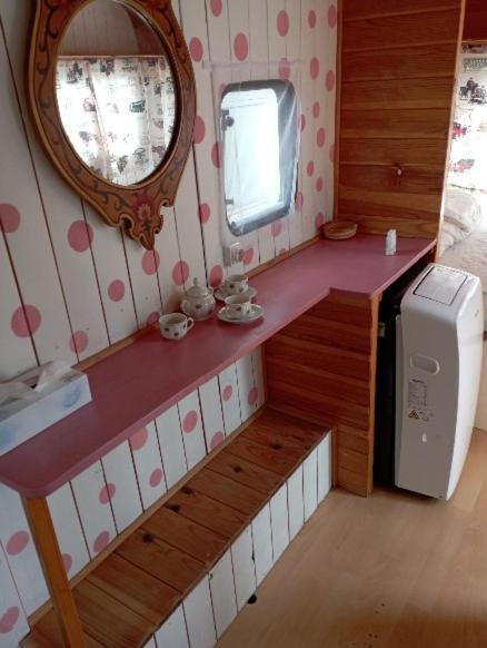 Caravanas Y Habitaciones Para Relajarse 삭스 외부 사진