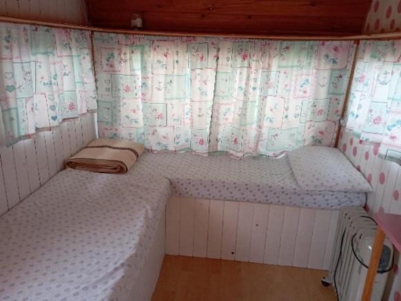Caravanas Y Habitaciones Para Relajarse 삭스 외부 사진