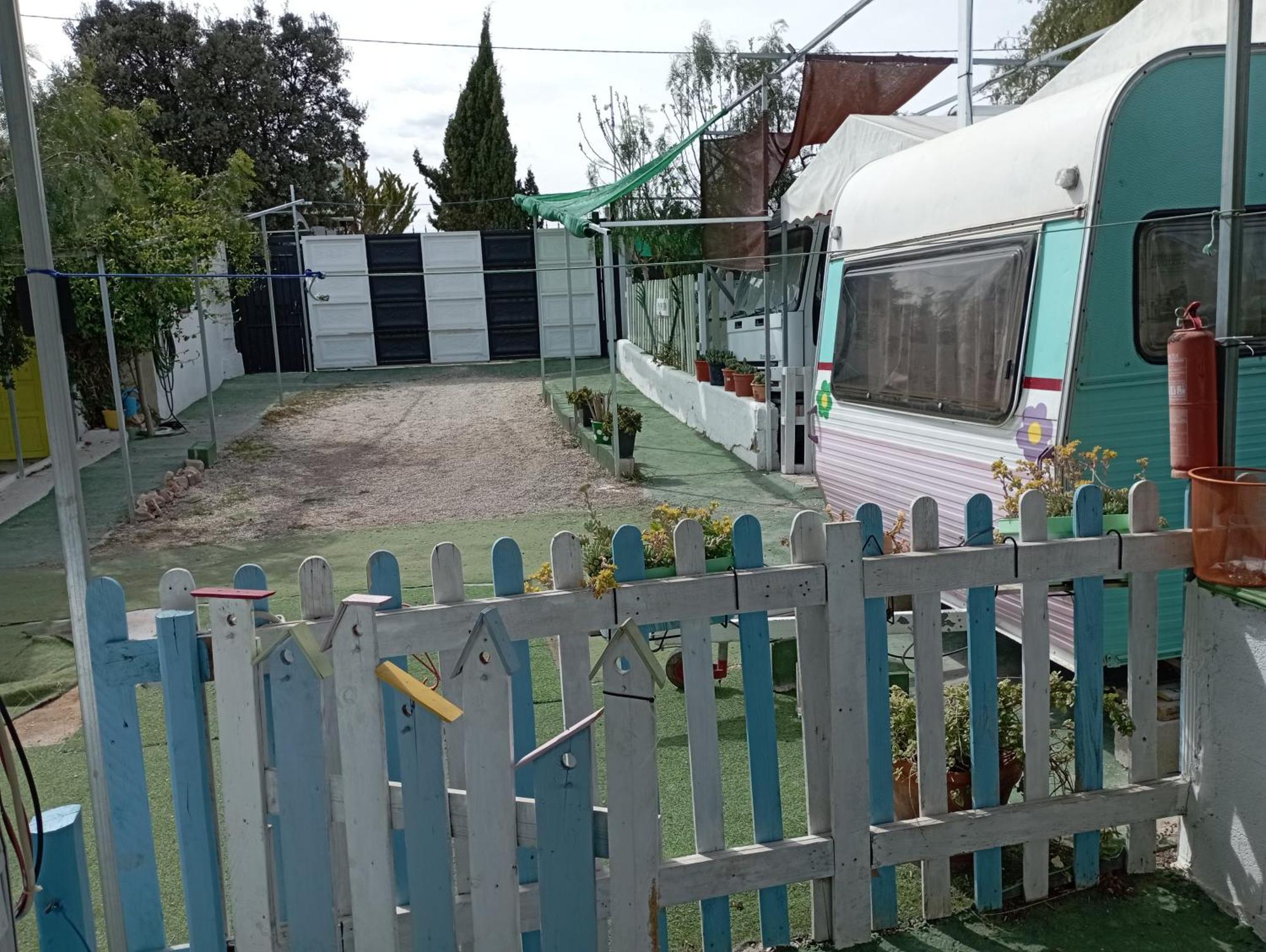 Caravanas Y Habitaciones Para Relajarse 삭스 외부 사진