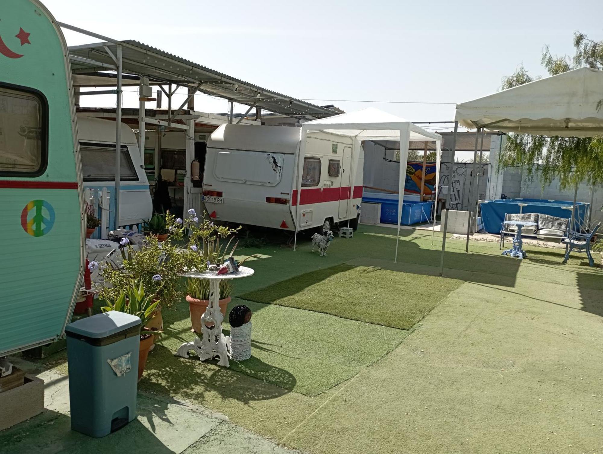 Caravanas Y Habitaciones Para Relajarse 삭스 외부 사진
